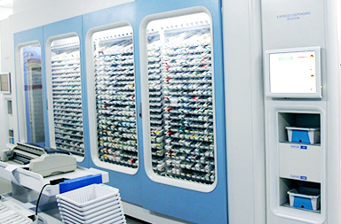 智能藥柜機(jī)方案—嵌入式工業(yè)觸摸平板電腦(圖2)