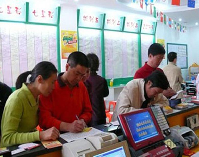 工業(yè)平板電腦在全自動彩票售票機上的應用(圖1)